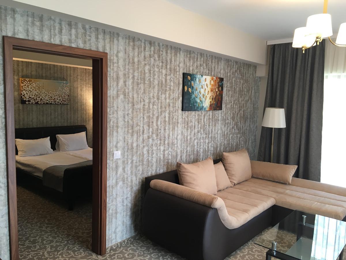 Hotel Arnia Яш Екстериор снимка